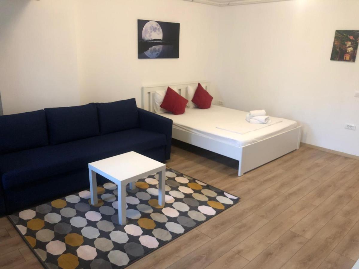 Beside Airport Apartment Otopeni Bagian luar foto
